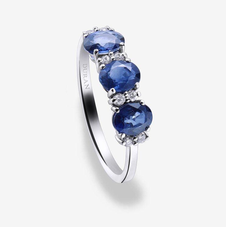 Anillo Durán con zafiros azul