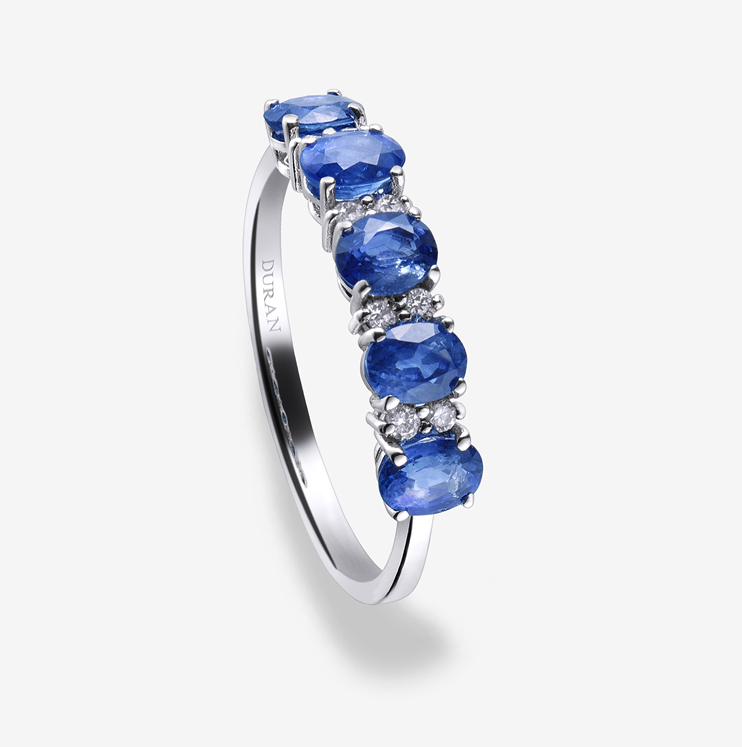 Durán ring with blue sapphires